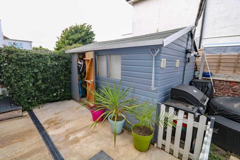 15 Bembridge Drive, Hayling Island, PO11 9LU