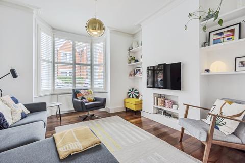27 Waveney Avenue, London, SE15 3UF