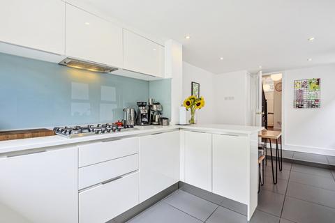 27 Waveney Avenue, London, SE15 3UF