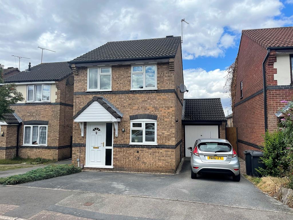 Bluebell Drive, Leicester 3 bed detached house for sale £250,000