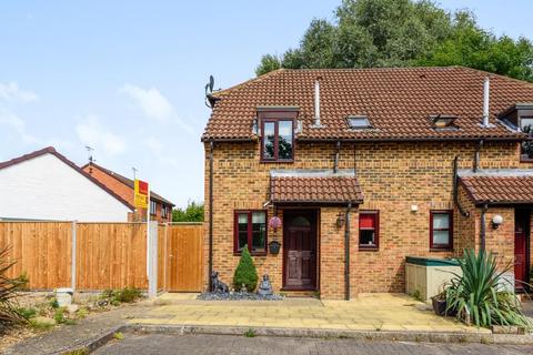 32 Burdock Close, Lightwater, GU18 5YP