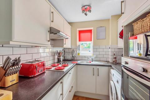 32 Burdock Close, Lightwater, GU18 5YP