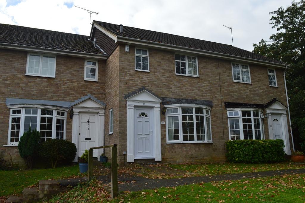 Cleveland Gardens, Burgess Hill RH15 3 bed terraced house £1,350 pcm