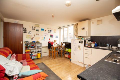 Flat A, 59 Brangwyn Grove, Bristol, BS7 9UF