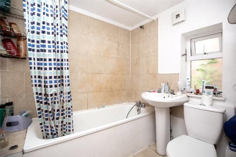 Flat A, 59 Brangwyn Grove, Bristol, BS7 9UF