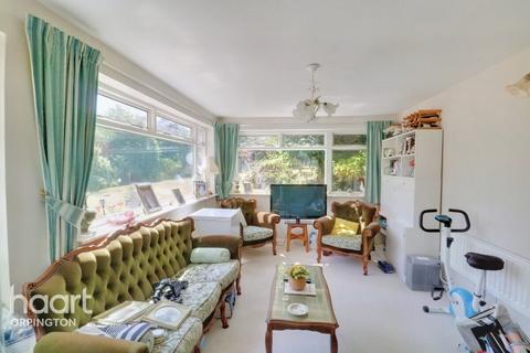 18 Priorsford Avenue, Orpington, BR5 2EW