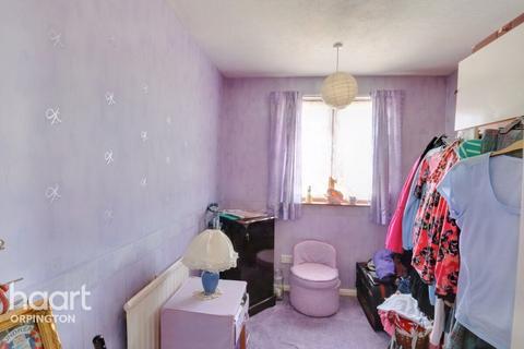 18 Priorsford Avenue, Orpington, BR5 2EW