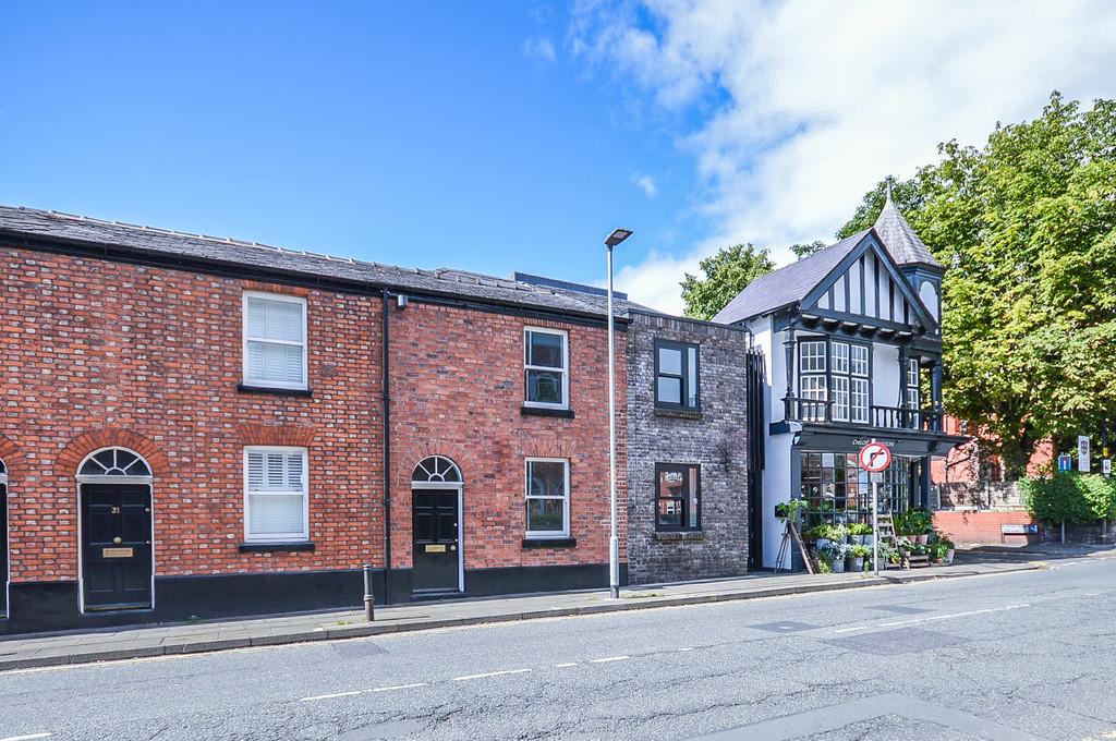 Regent Road, Altrincham 2 bed end of terrace house to rent £1,600 pcm
