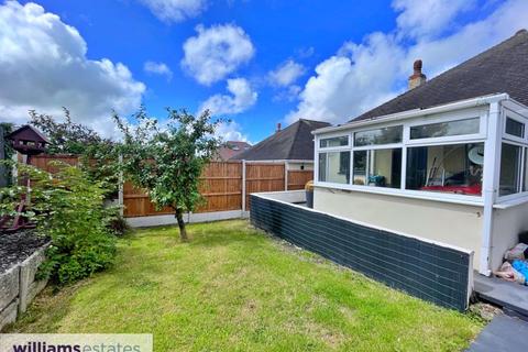 4 Bron Deg, Dyserth, Rhyl, LL18 6BG