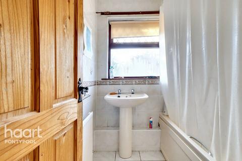 3 Beeches Road, Trevethin, Pontypool, NP4 8HJ