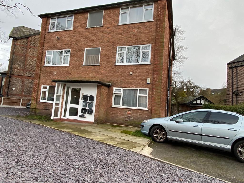 Montague Road, Sale, M33 6 bed block of apartments £900,000