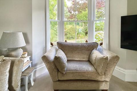 Holmwood Bodmin Road, Truro, TR1 1BE