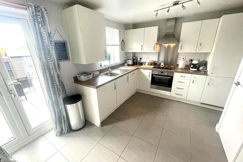 3 bedroom semi-detached house for sale - Griffin Road, Thringstone, Coalville, LE67
