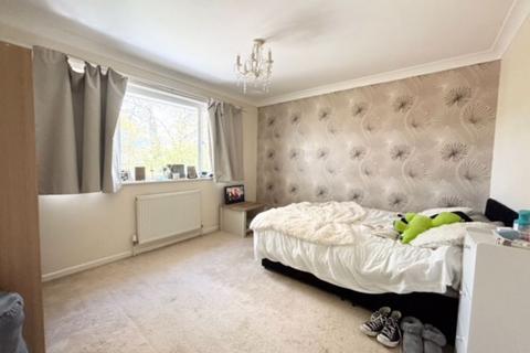 3 bedroom terraced house to rent, Avon Drive, Northmoor Park, Wareham