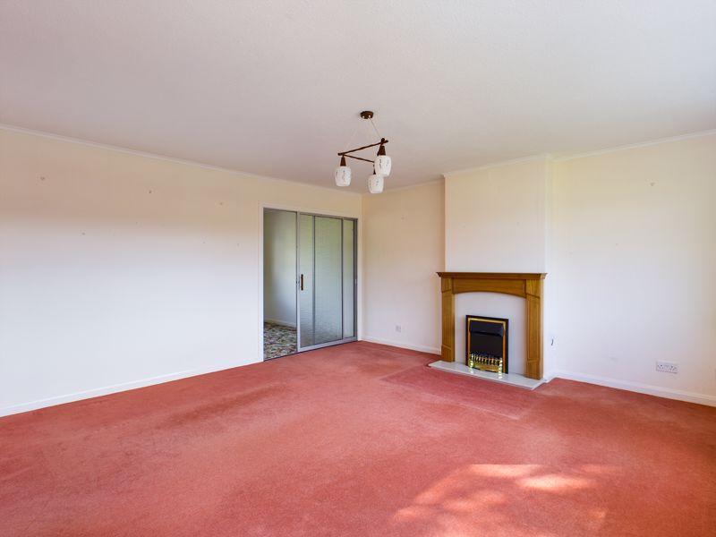 20 Cardon Drive, Biggar 3 bed detached bungalow £275,000
