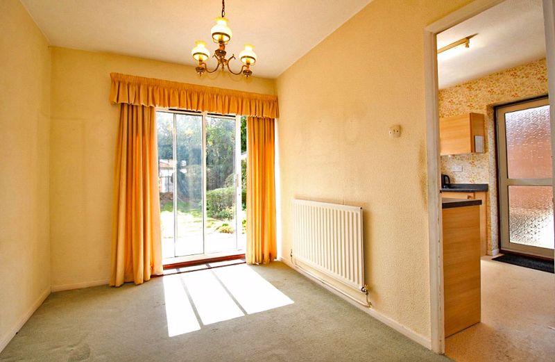 Ravenhill Drive, CODSALL 3 bed semidetached house £225,000