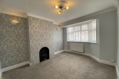 2 bedroom flat to rent - Lynmouth Avenue, SM4 4RZ