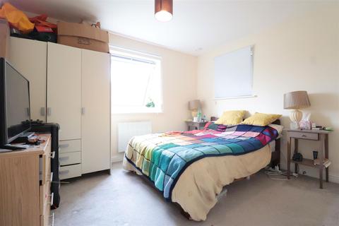 2 bedroom flat for sale - Quercetum Close, Aylesbury