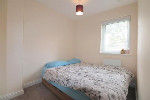 2 bedroom flat for sale - Quercetum Close, Aylesbury