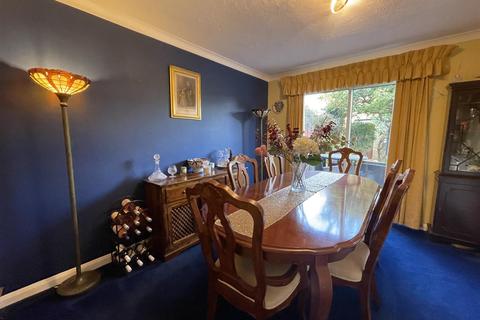 4 bedroom detached house for sale - Boswell Drive, Ickleford, Hitchin