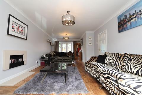 20 Brookside, Billericay, CM11 1DS