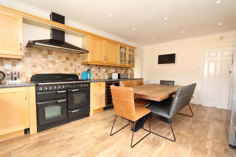 20 Brookside, Billericay, CM11 1DS