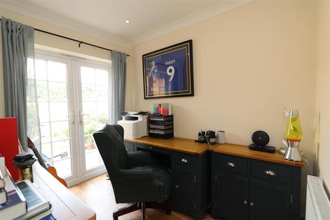 20 Brookside, Billericay, CM11 1DS