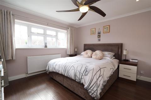 20 Brookside, Billericay, CM11 1DS