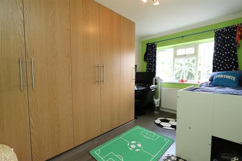 20 Brookside, Billericay, CM11 1DS