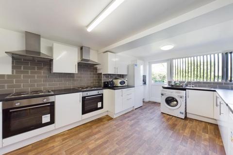 6 bedroom house to rent - Rothersthorpe Road, Northampton
