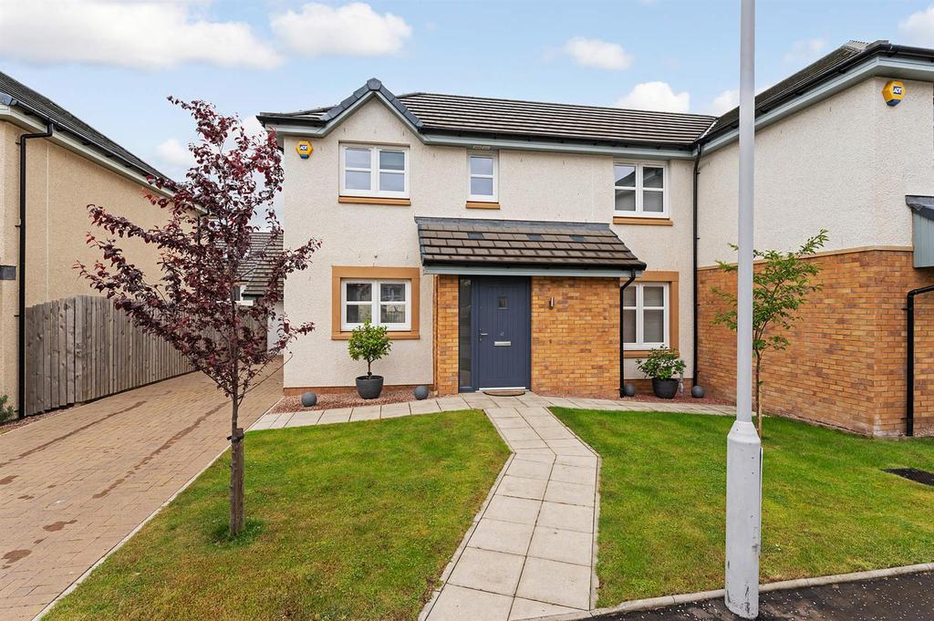 4 Macduff Road, Dunfermline, KY11 8NQ 3 bed semidetached house £235,000