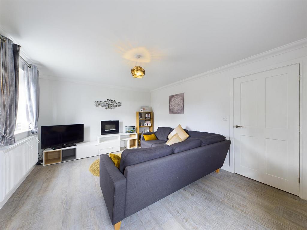 Rosemary Gardens, Rossett, Wrexham 3 bed semidetached house £290,000