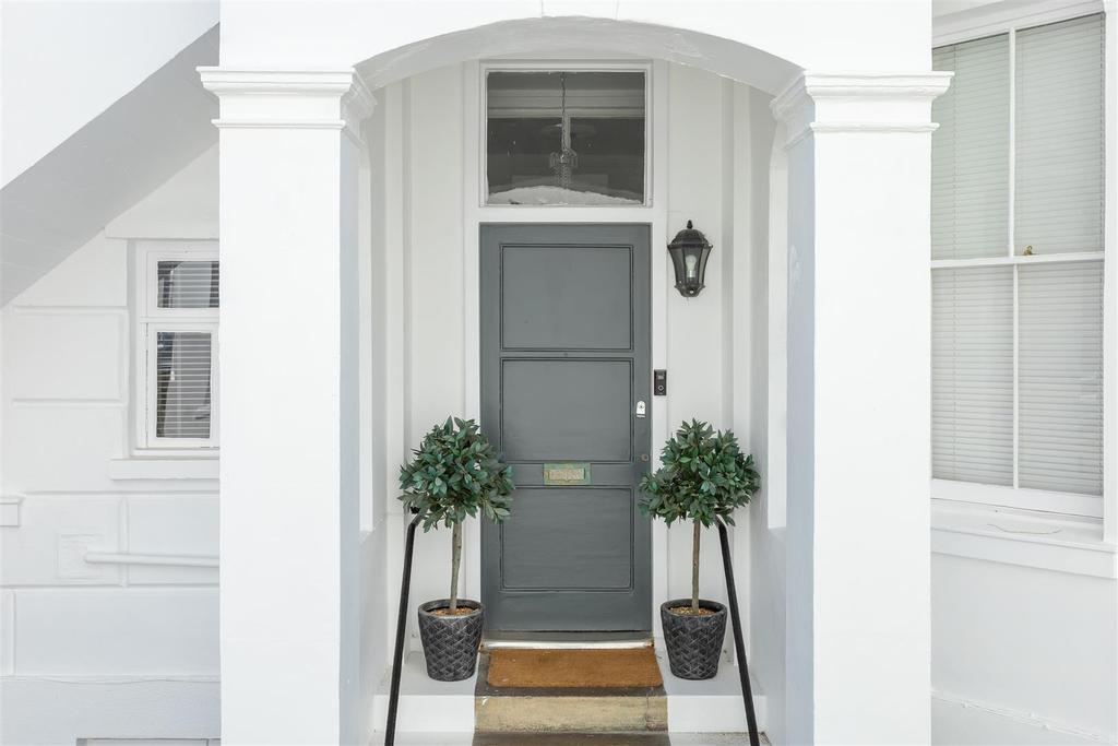 Own Private Street Entrance