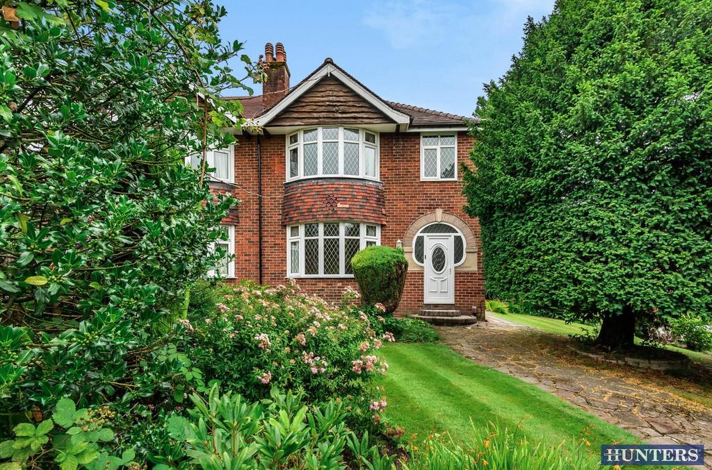Worsley Road, Worsley, Manchester, M28 2SN 3 bed semidetached house