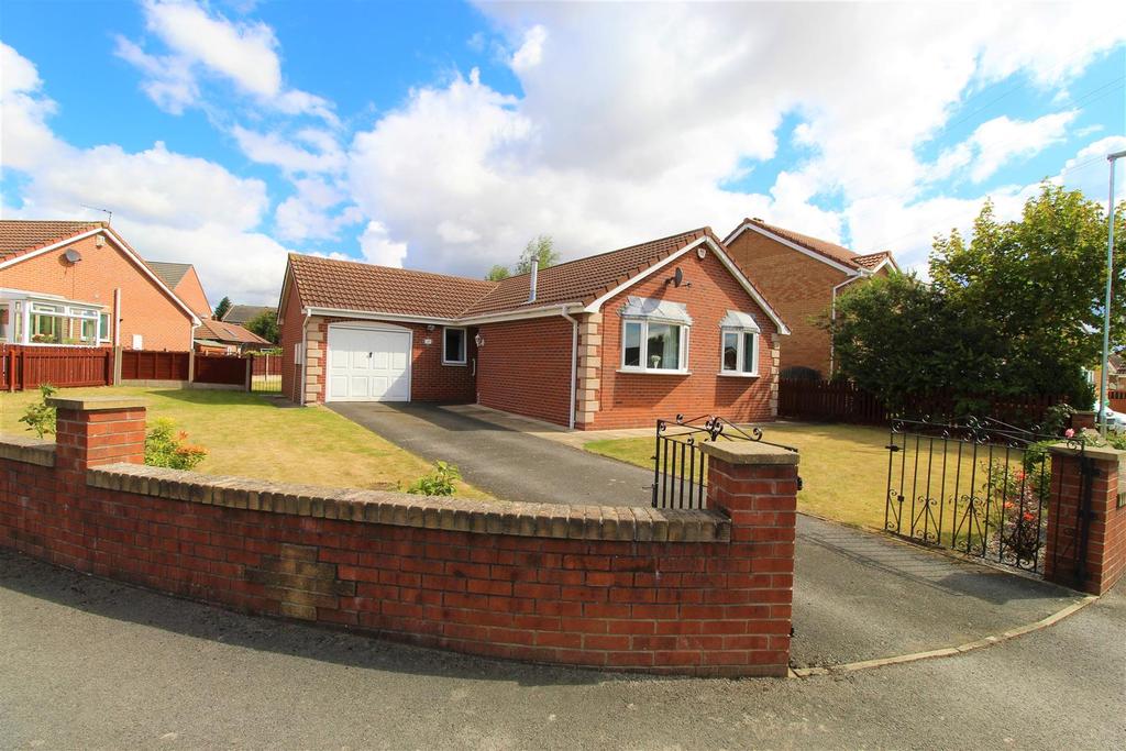 Close, Mapplewell, Barnsley S75 6FG 3 bed detached bungalow for sale £280,000