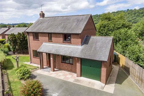 3 bedroom detached house for sale - Court Close, Montgomery, SY15