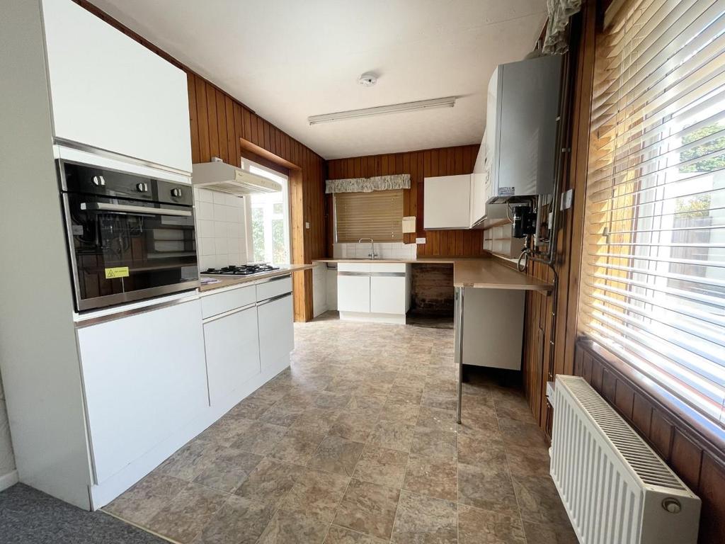 Naas Lane, Quedgeley, Gloucester 3 bed detached bungalow for sale £