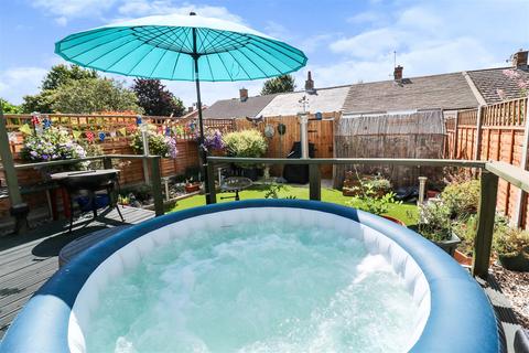 72 Collins Meadow, Harlow, CM19 4EN
