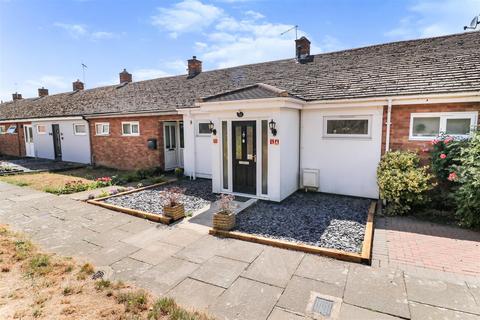 72 Collins Meadow, Harlow, CM19 4EN
