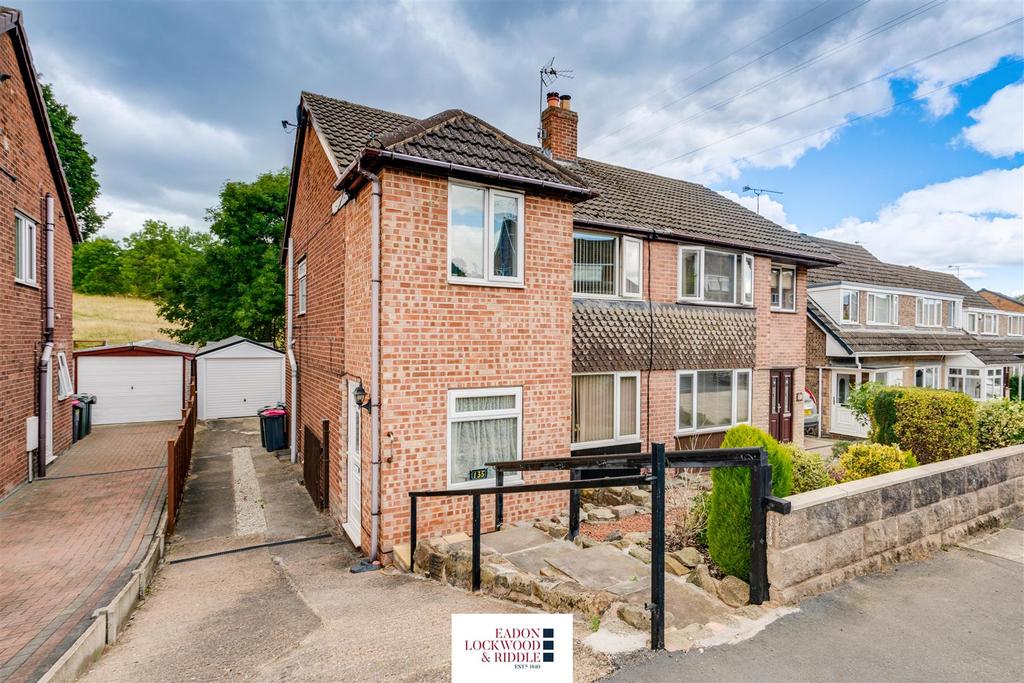 Farm View Road, Rotherham 3 bed semidetached house for sale £180,000