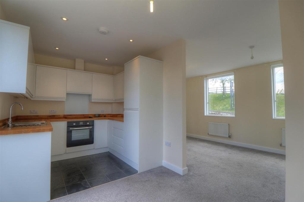 Kitchen/Dining Area