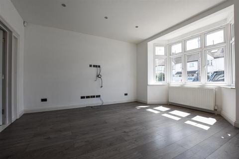 7 Dennis Road, Gravesend, DA11 7NN