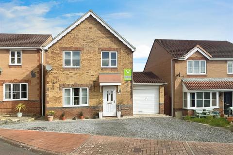 4 bedroom detached house for sale, Orwell Court, Crook