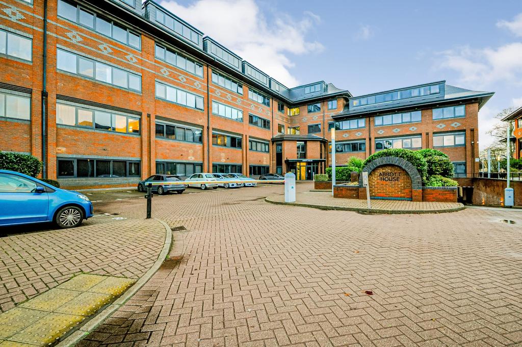 Everard Close, Abbey View Everard Close, AL1 Studio £1,330 pcm (£307 pw)