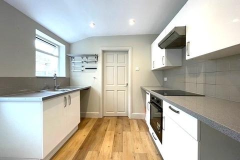 2 bedroom terraced house to rent, Odessa Road, Forest Gate, E7