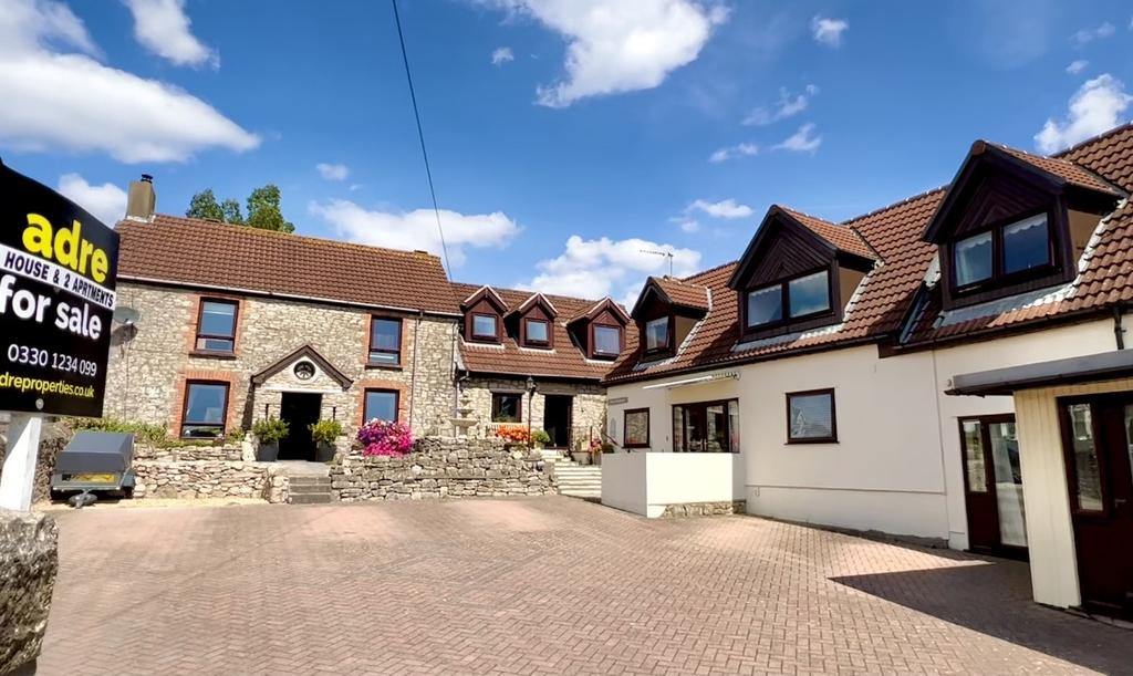 Church Road, Undy, Magor NP26 7 bed detached house £895,000