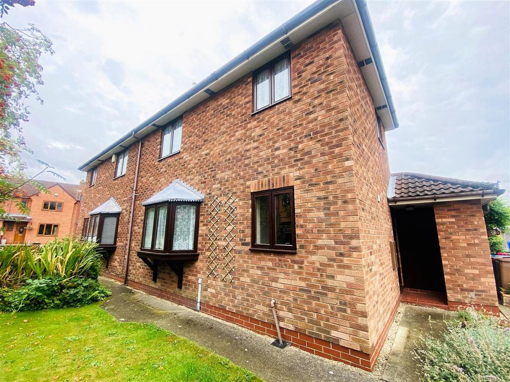 Street, Snaith, Goole 2 bed end of terrace house for sale £160,000