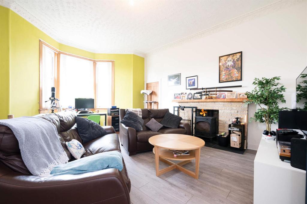 80 Perth Road, Cowdenbeath, KY4 9BG 5 bed end of terrace house £250,000