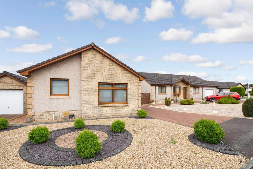 13 Whitefield Neuk, Dunfermline, KY12... 2 bed detached bungalow £240,000