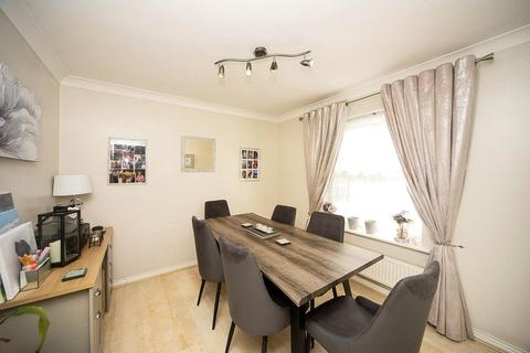 20 Bell Chase, Yeovil, BA20 2FD